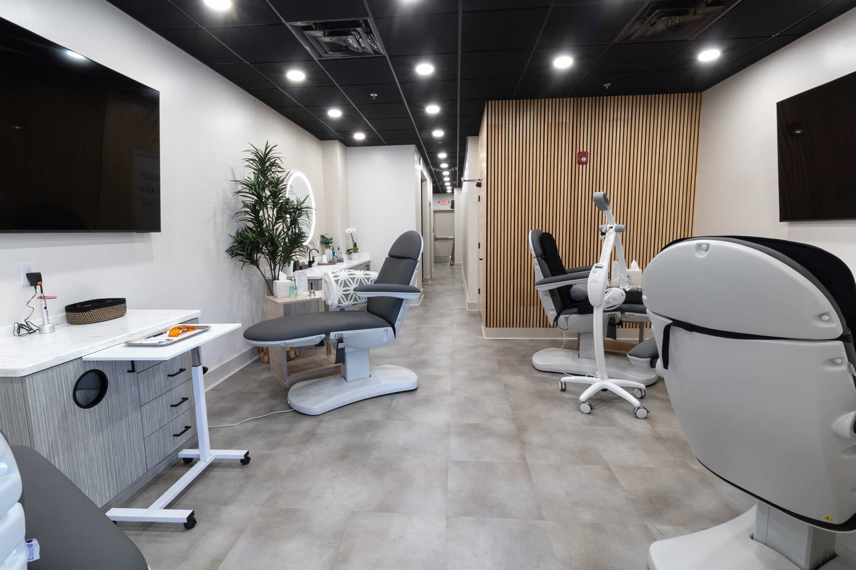 Nova Whitening Office teeth whitening studio with screens and chairs